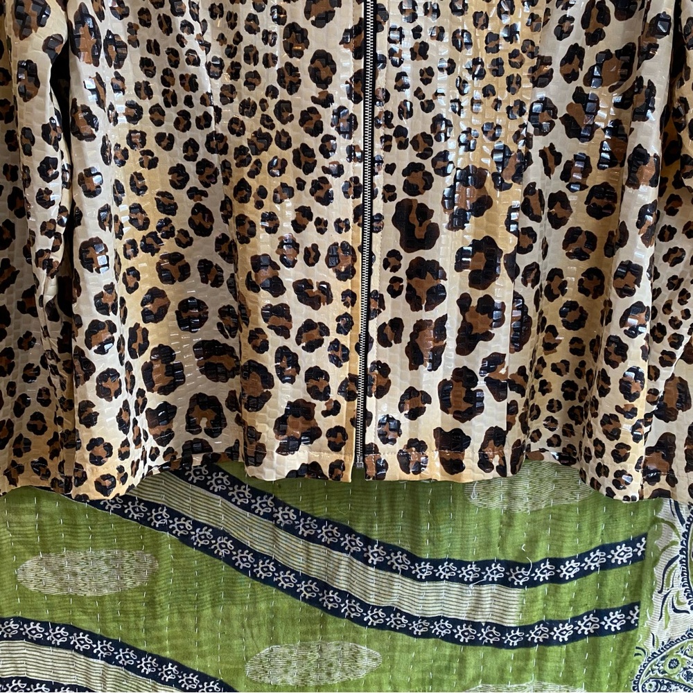 Exclusively Misook Brown/ Black Leopard Print Pai… - image 4